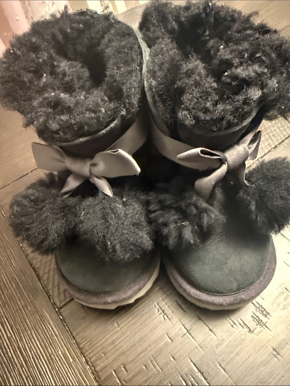 UGG Kids Black Pom-Pom Ribbon Shearling Boots
